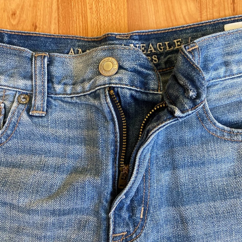 American Eagle Vintage Hi-Rise Festival denim shorts - Picture 2 of 7